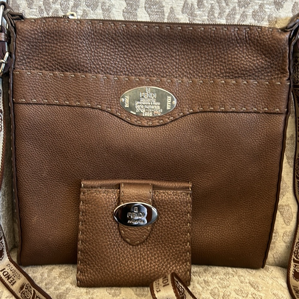 Fendi Selleria Bronze pebbled leather crossbody and matching wallet set - Picture 3 of 17